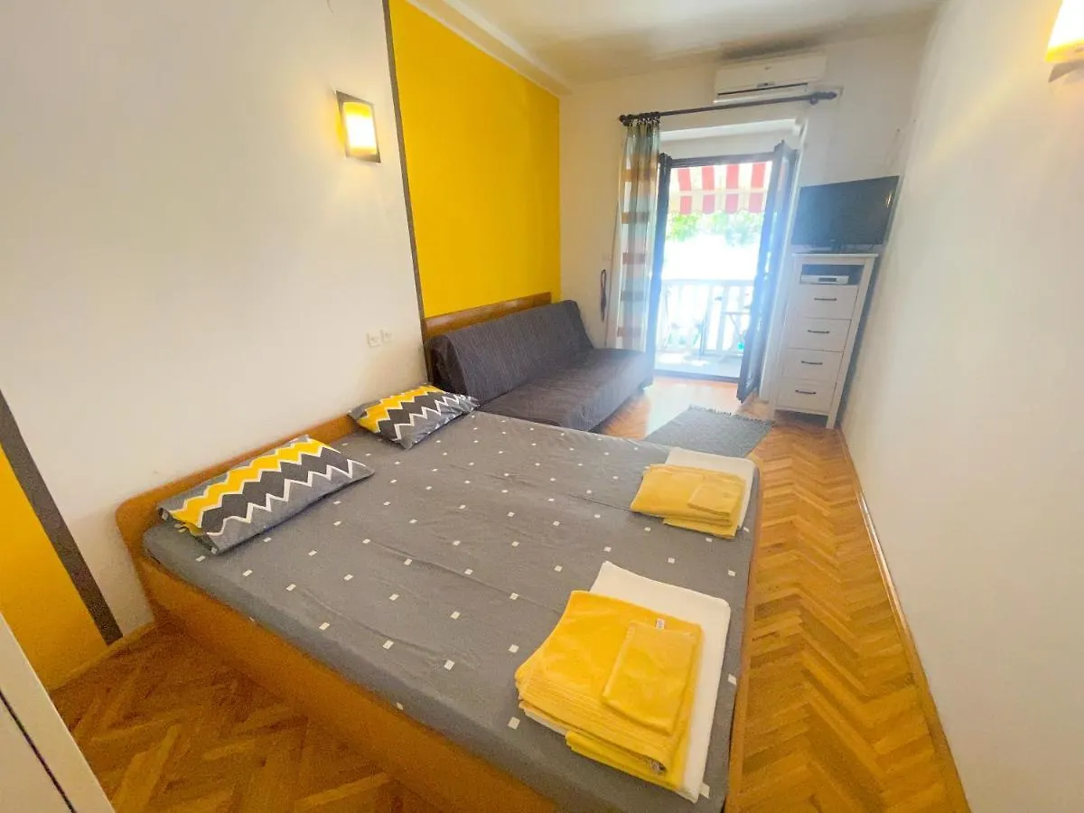 Apartmani Dea Jadranovo 0*,  Croacia