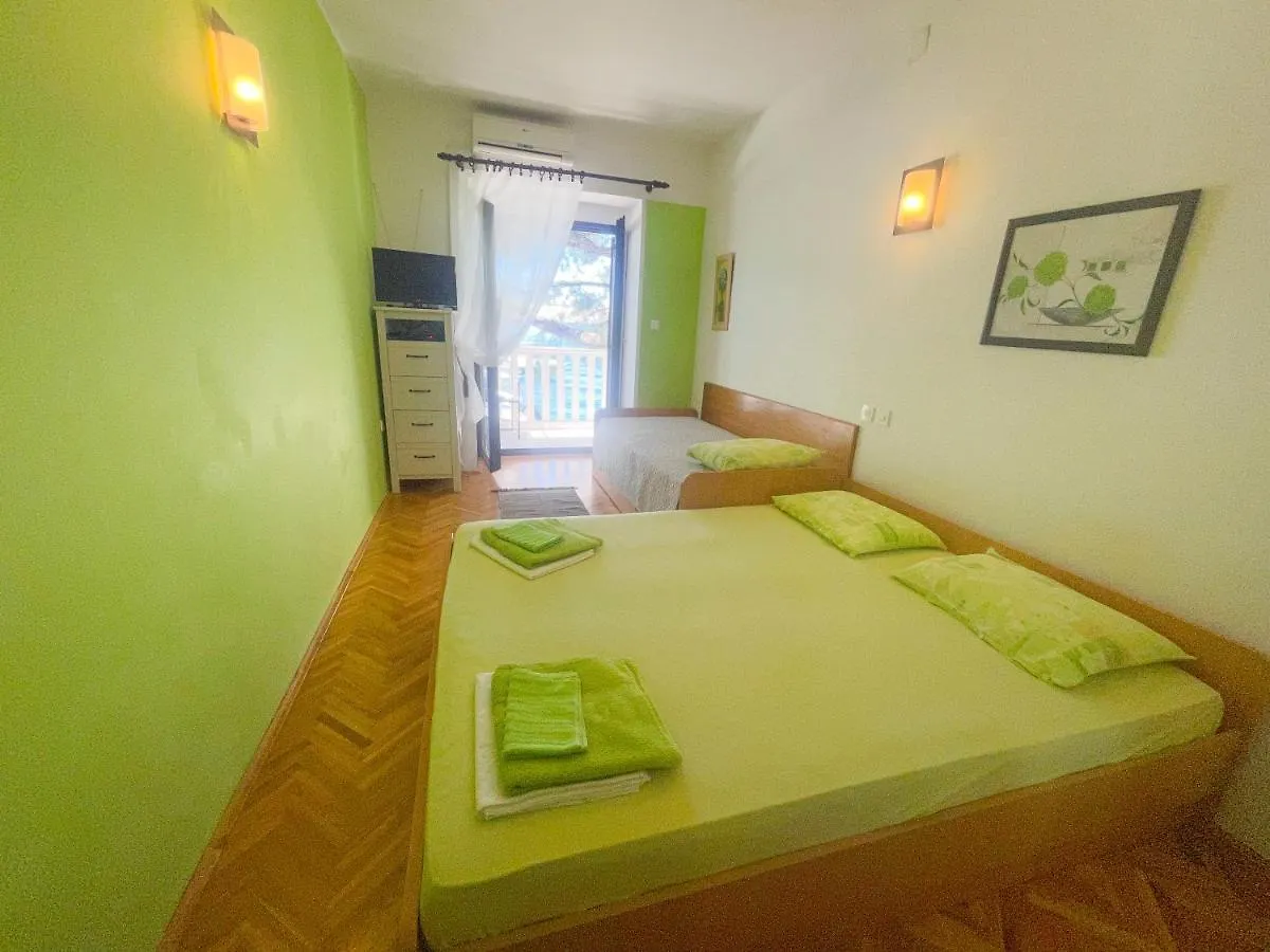 Apartmani Dea Jadranovo 0*,