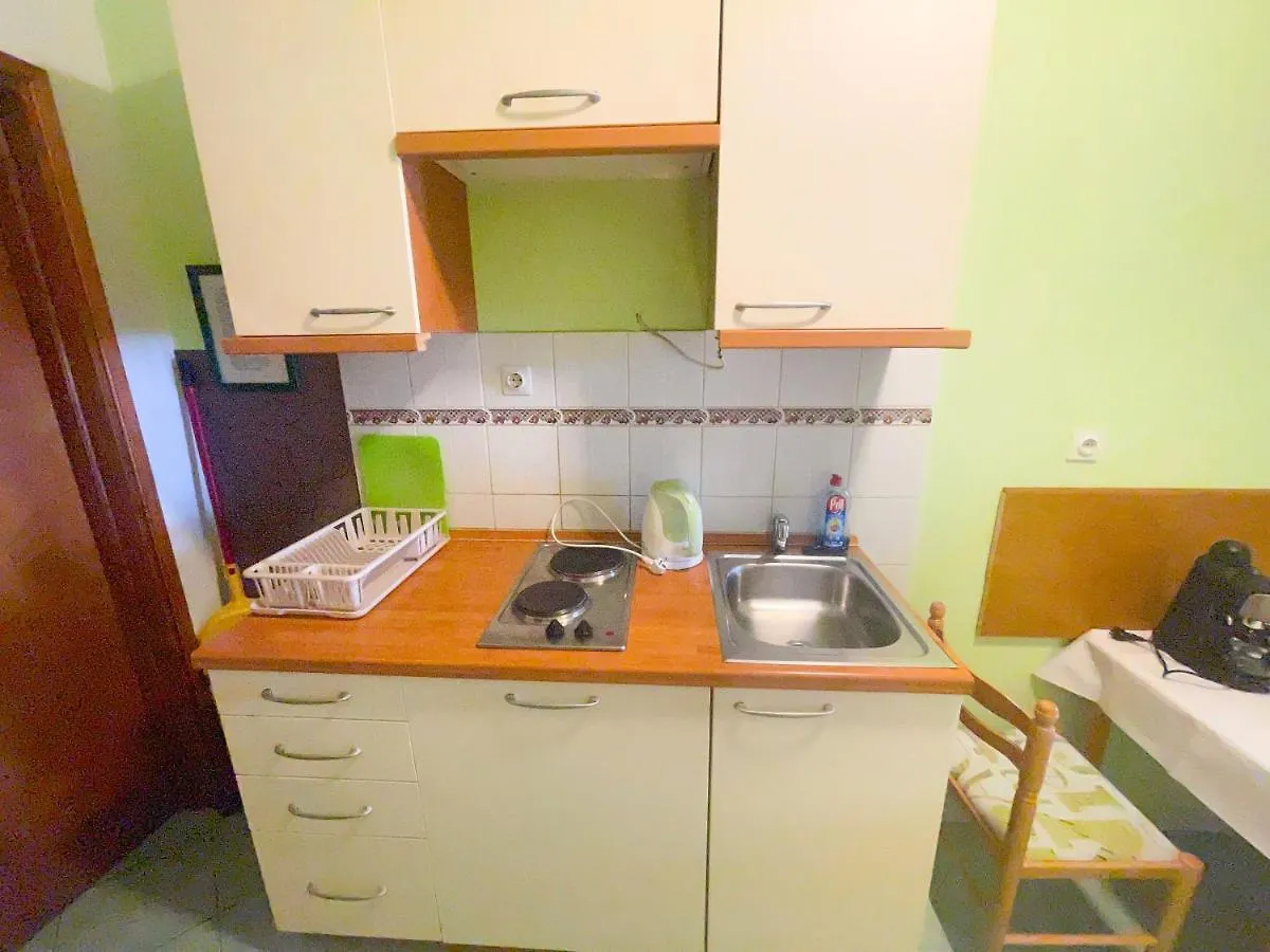 Apartmani Dea Jadranovo 0*,